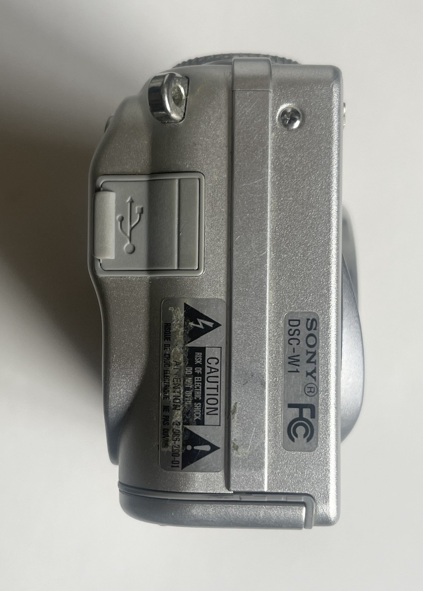 Sony Cyber-shot Digital Camera DSC-W1/W12, 5.1 mp, Carl Zeiss 3x