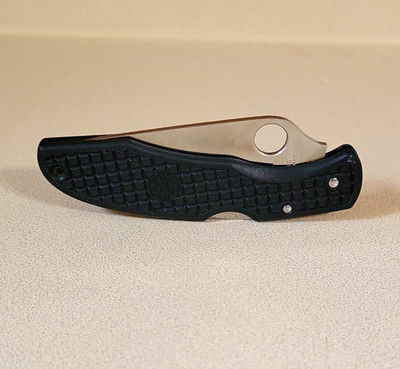 Spyderco Delica Pocketknife Combo Edge Lockback Clip Point Black Japan 1990