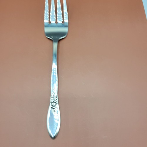 Oneida Community Spring Rose Cold Meat Serving Fork Betty Crocker 8 1/2 in - Picture 6 of 8