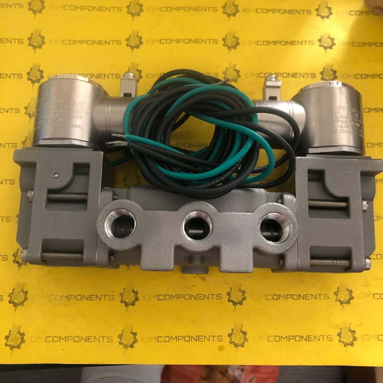 VERSA VGG-4322-316-XN-A120 4 WAY VALVE STAINLESS STEEL for sale online ...