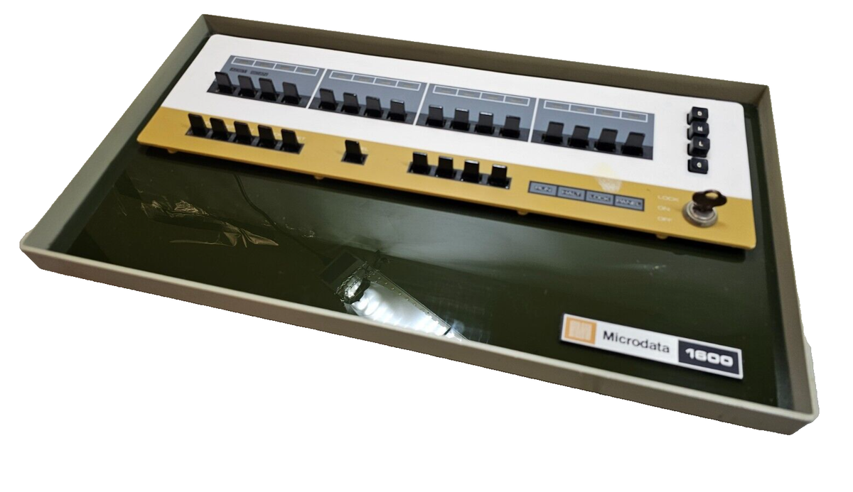 Vintage Microdata 1600 Front Control Panel Console w/ Key