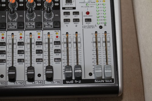Behringer Xenyx X2222USB Mixer Mixer Mixer - Foto 8 di 15