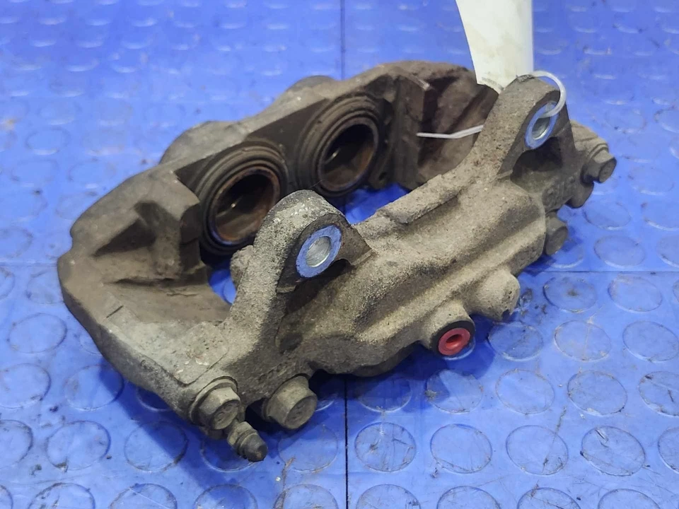 Оригинальный левый суппорт переднего тормоза в сборе со стороны водителя для Toyota Tacoma 4x4 05–23 годов выпуска - Изображение 4 из 4