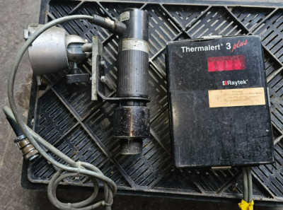 Raytek Thermalert 3 Plus Industrial Temp. Monitor & RAYSHLTCF1 Infrared Sensor