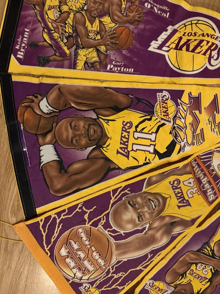 Banderas vintage de Lakers/Kobe Foto 2 de 4