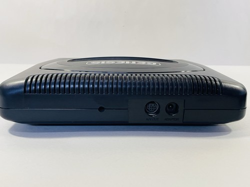 Sega Genesis Konsole mit 2 Controllern & 3 Spielen MK-1631 —Sonic-Turtles-X-Men— - Bild 8 von 10