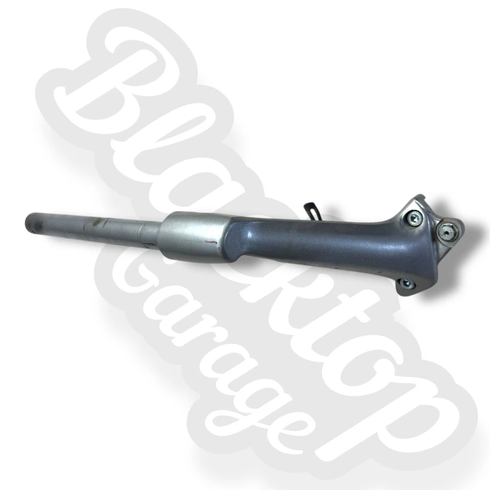 03-18 Honda ST1300 st 1300 right handlebar handle bar clip on - Image 4 of 4