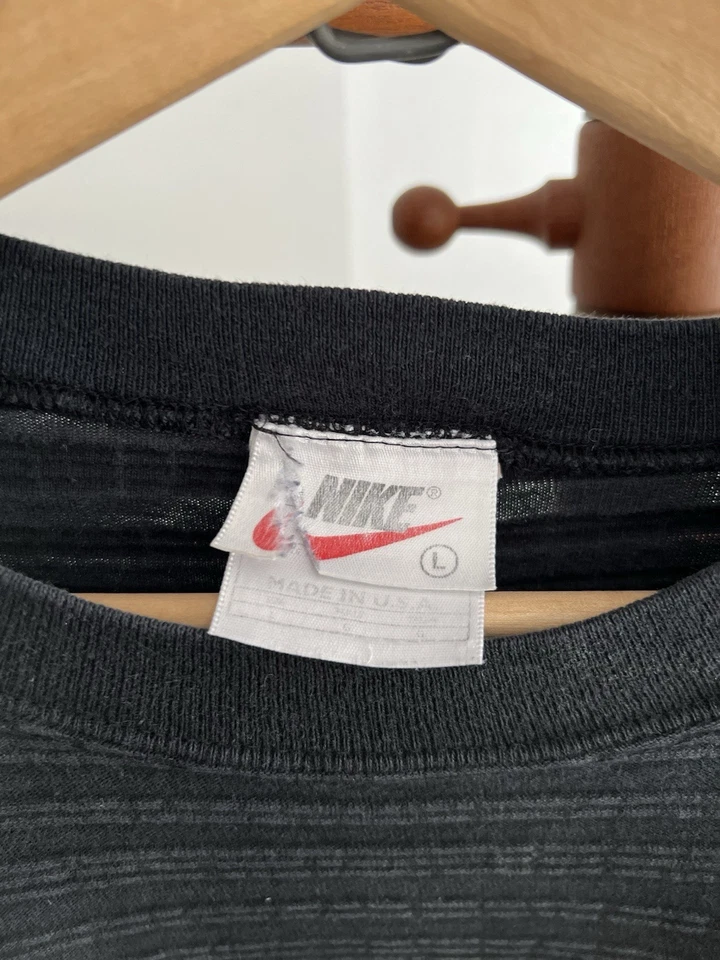 Camiseta texturizada vintage Nike ACG 90s preta pesada feita nos EUA tamanho grande - Imagem 3 de 4