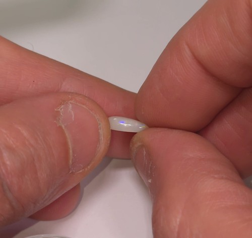 Australian opal, Coober Pedy solid opal, 1.3ct, 11 x 6mm Natural opal - Picture 6 of 7