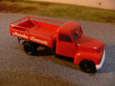 Brekina Hanomag L 28 Lohner-Bus ÖBB #58188 Reiseland Österreich 1:87