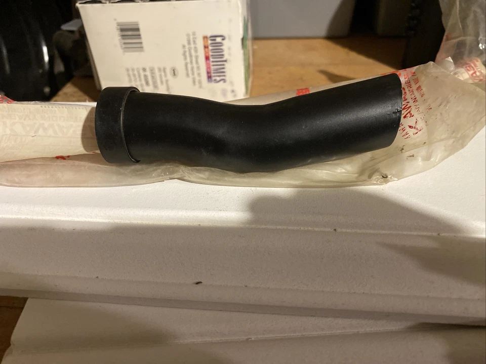 NOS KAWASAKI F5 BIG HORN F8 BISONTE F81M F9 350 ESCAPE COLA PIEZA 18048-016 Foto 2 de 2