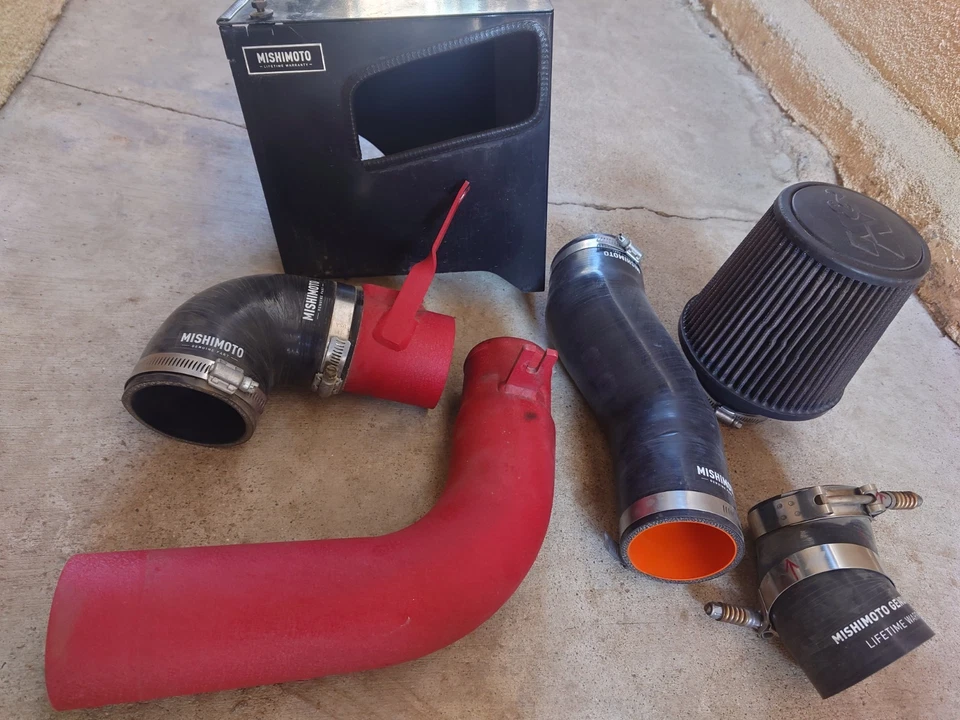 Kit de admisión Subaru WRX Mishimoto 2017 Foto 3 de 4