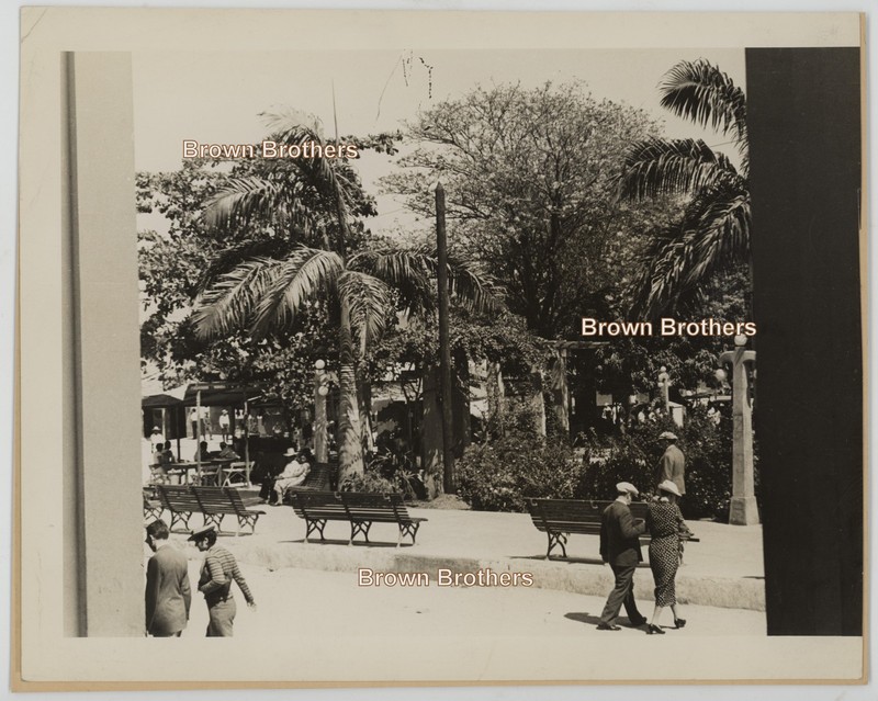 Vintage 1920s Travel Destination Acapulco Mexico Square Park Benches Photo #2