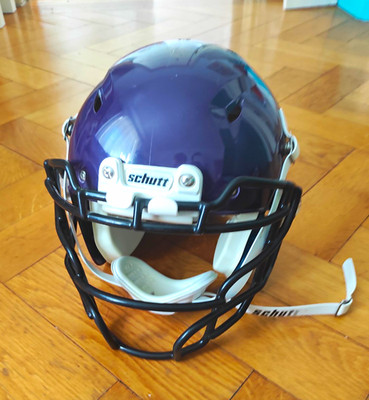 Schutt Footballhelm Vengeance vtd 2 (Youth)  lila/weiß mit schwarzer Schutzmaske