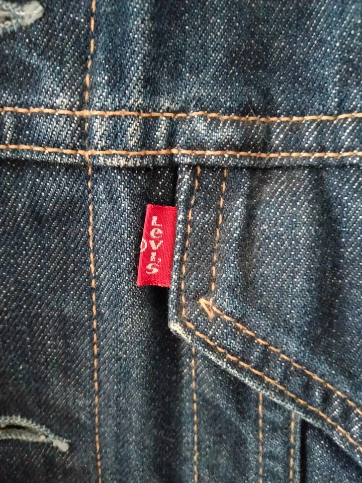 Levi Trucker, foto 3 di 5