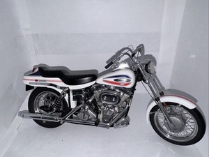 Franklin Mint 1:24 1971 Harley-Davidson Superglide ( Willy G Special ) Diecast