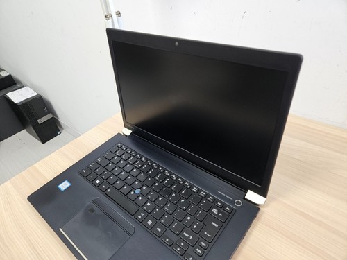 Toshiba Dynabook Tecra X40-D-10Z - i5-7200 - 8GB Ram - No Storage - Picture 10 of 19