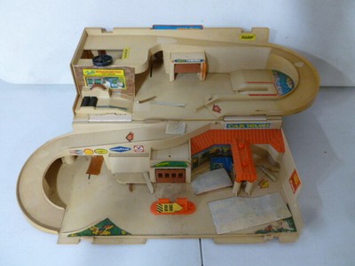 1979 hot wheels service center