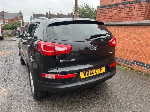2012 Kia Sportage 1.7CRDi 2WD 2 Black PANORAMIC ROOF - Picture 6 of 16