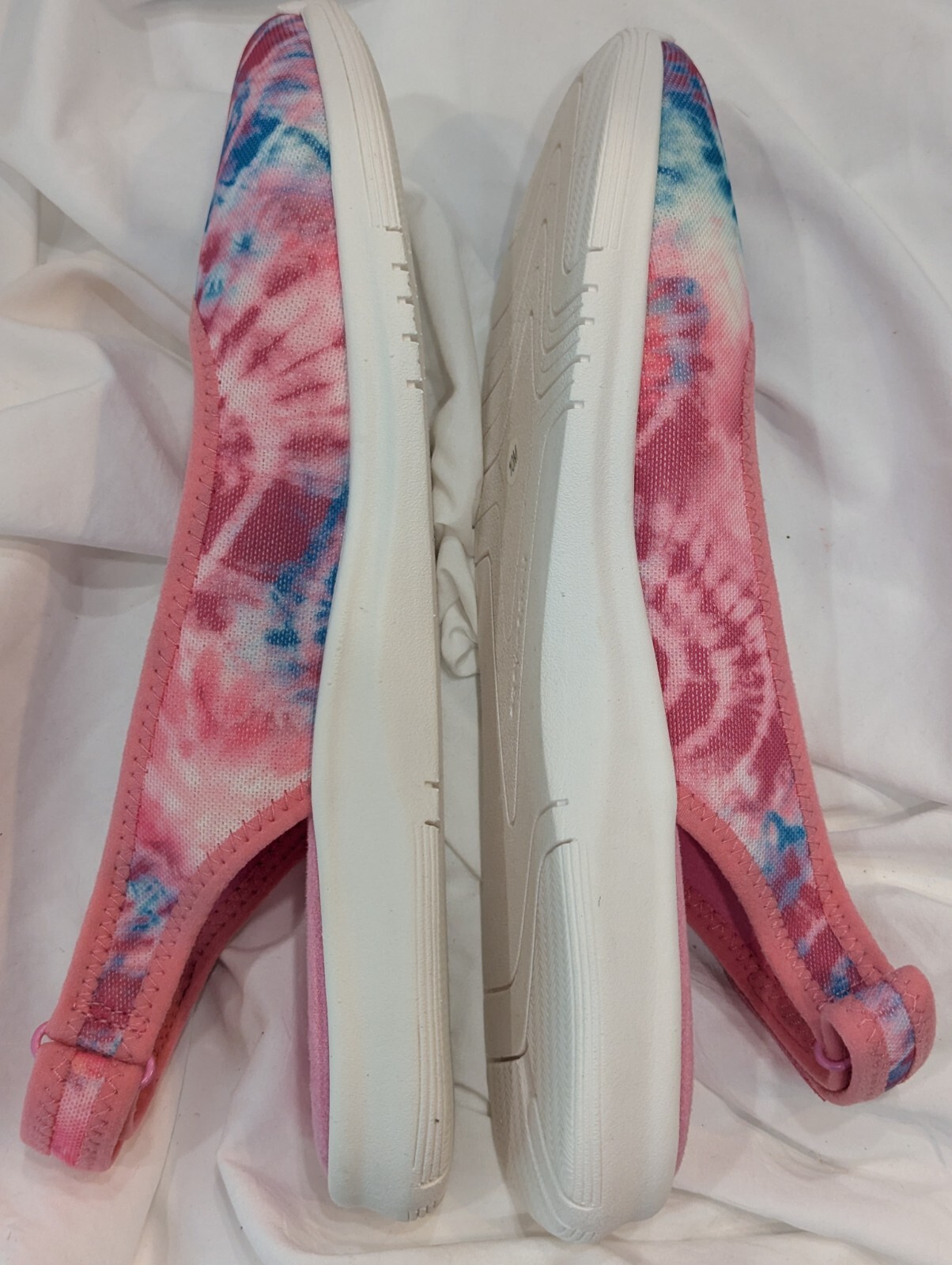 Easy Spirit 10M Cushioning Pink, Turquoise tie-dye sling back Closed Toe shoes 