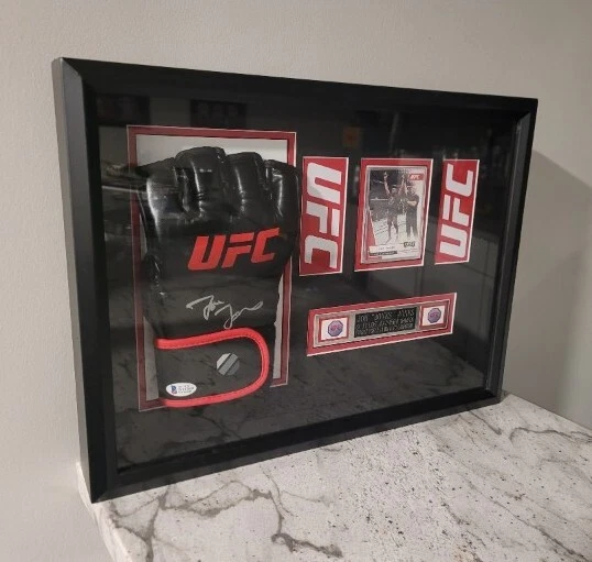 框架你签名亲笔签名 UFC 手套 CONOR MCGREGOR JON JONES KHABIB 1/1 签名 — 第 3/4 张图片