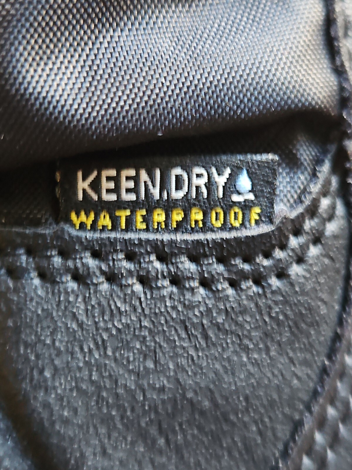 KEEN Stivali appassionati gioventù 12 troll di neve WP ragazzi o ragazze neri isolati impermeabili NUOVI