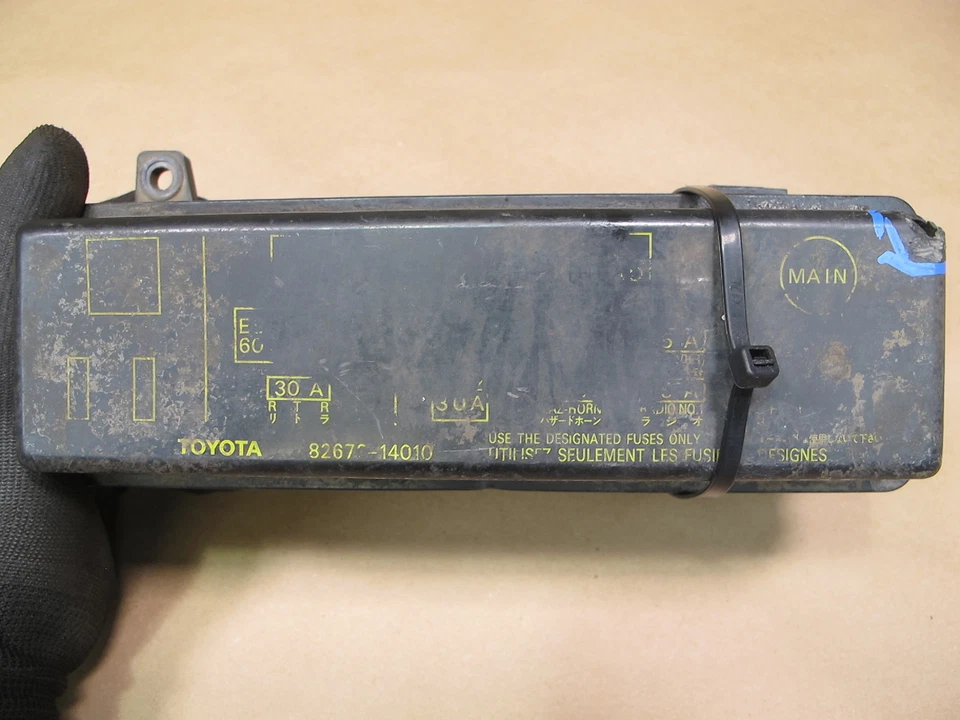 🥇1986 TOYOTA SUPRA MK3 MÓDULO DE CAJA DE RELÉ DE FUSIBLES PRINCIPALES NO TURBO OEM Foto 3 de 4