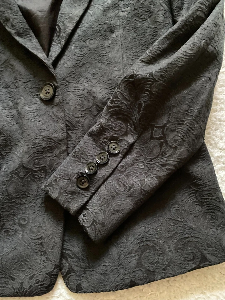 Blazer chal Express para mujer bordado floral manga larga negro talla 0 Foto 2 de 4