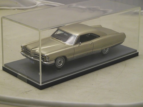 AMERICAN EXCELLENCE NEO PONTIAC Bonneville HT Coupe 1965 1/43 SERIE LIMITEE