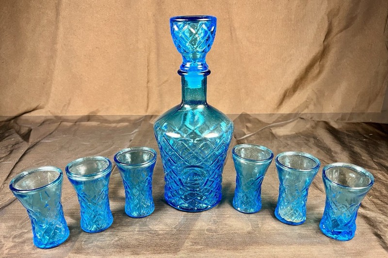 Vintage Genie Bottle Aqua Blue Decanter Set 8" w/ 6 Matching Shot Glasses Set