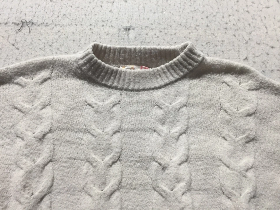 Hazel Moon Cropped Sweater Womens M Medium Beige Cable Knit Crew Neck Long Slv - Image 2 of 4