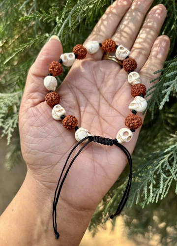 Bracelet naturel RUDRAKSHA Rudraksh + Nar Mund Narmund Kali réglable unisexe - Picture 2 of 4
