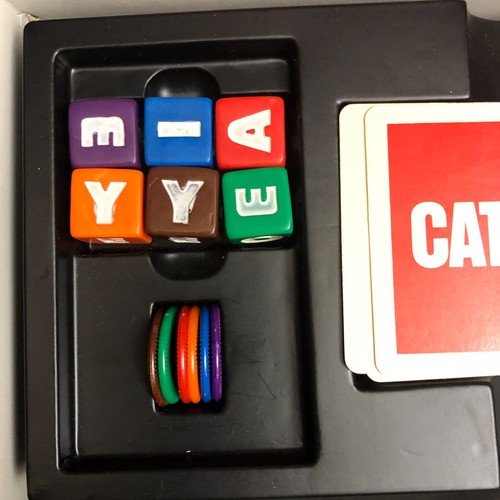CATCHWORD From The Makers Of UNO Vintage 1982 Word Game #1010 Complete - Picture 2 of 9