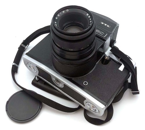 Kiev 6C TTL Arsenal 6x6cm Medium format camera with Vega-12 2.8/90mm lens - Picture 3 of 5