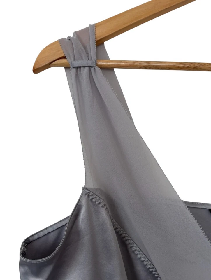 Lencería Soma Intimates Prendas para dormir Chemise Talla Mediana Gris Satinado Camisón sin cordones Foto 4 de 4
