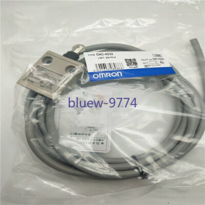 1PCS NEW For Omron D4C-4232 D4C4232 Limit Switch