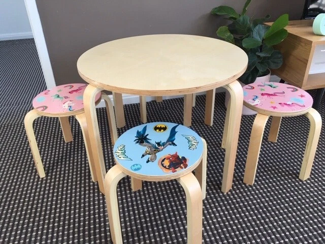 kids table and chairs for sale