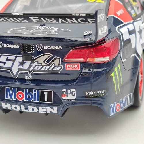 1/12 BIANTE HOLDEN EN MUY BUEN ESTADO COMMODORE V8 2015 Townsville 400 Peter Brock #02 #B12H15X - Imagen 6 de 11
