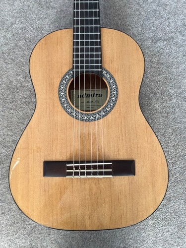 Admira Alba 1/2 Size Classical Guitar ADM050 : Beginner Grade - Picture 3 of 14