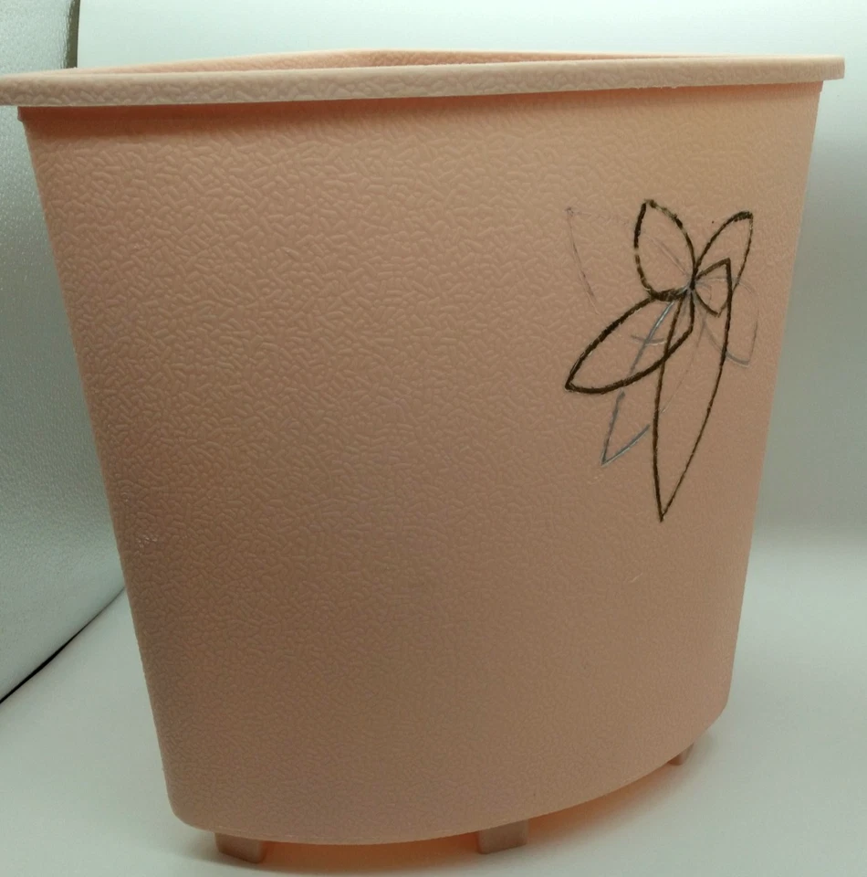 Papelera de baño vintage rosa bebé esquina Foto 2 de 4