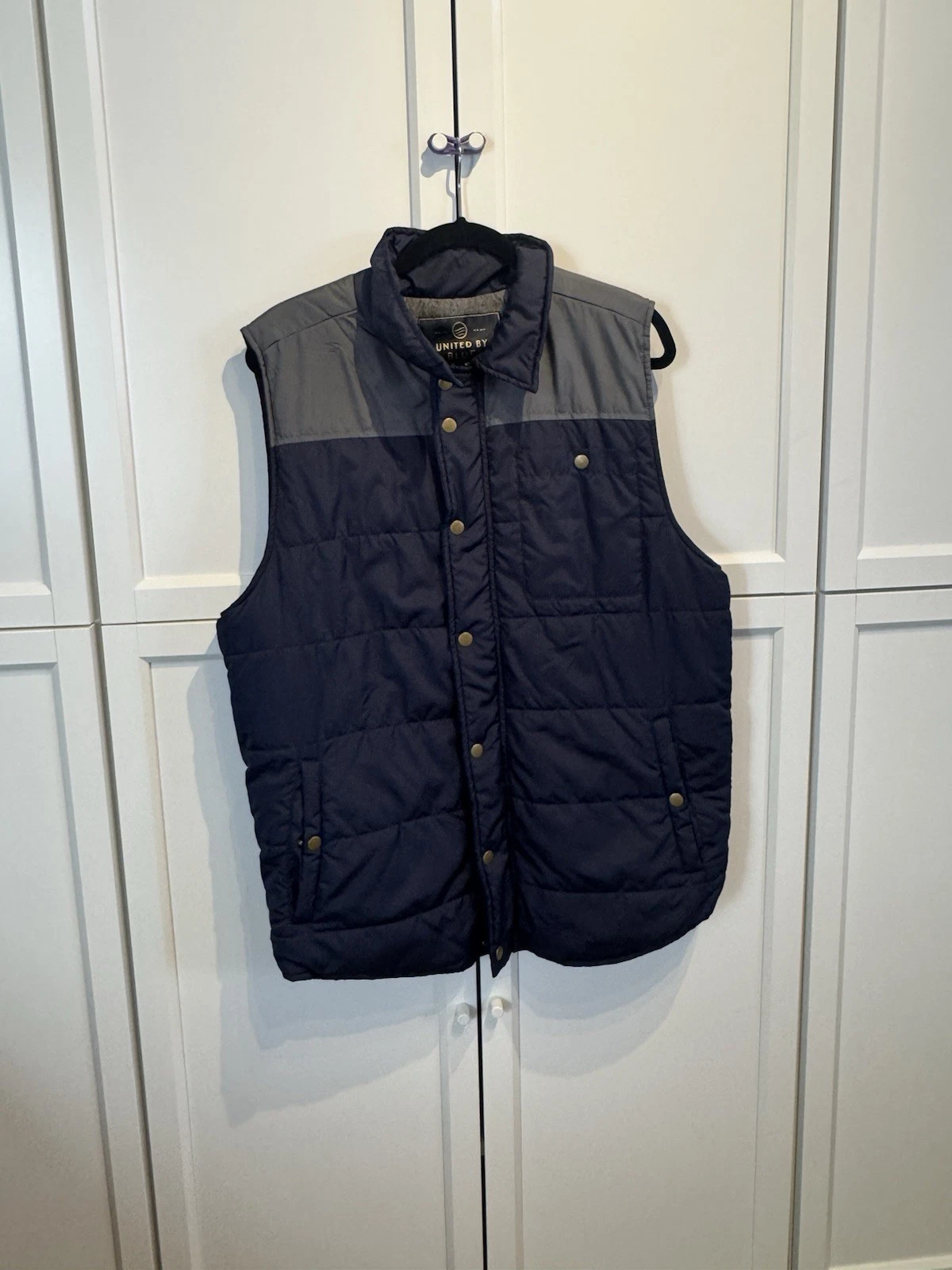 United By Blue Men's Quilted Vest Navy Gray Snap Zip Outdoor Size L