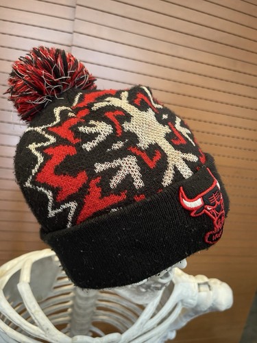 Cherry Chocolate Bulls Beanie New Era Hardwood Classic NBA Chicago - Picture 3 of 5