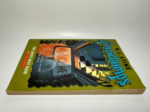 2nd Print #10 The Ghost Next Door Goosebumps Book RL Stine Reprint Series 2003 - Picture 9 of 20
