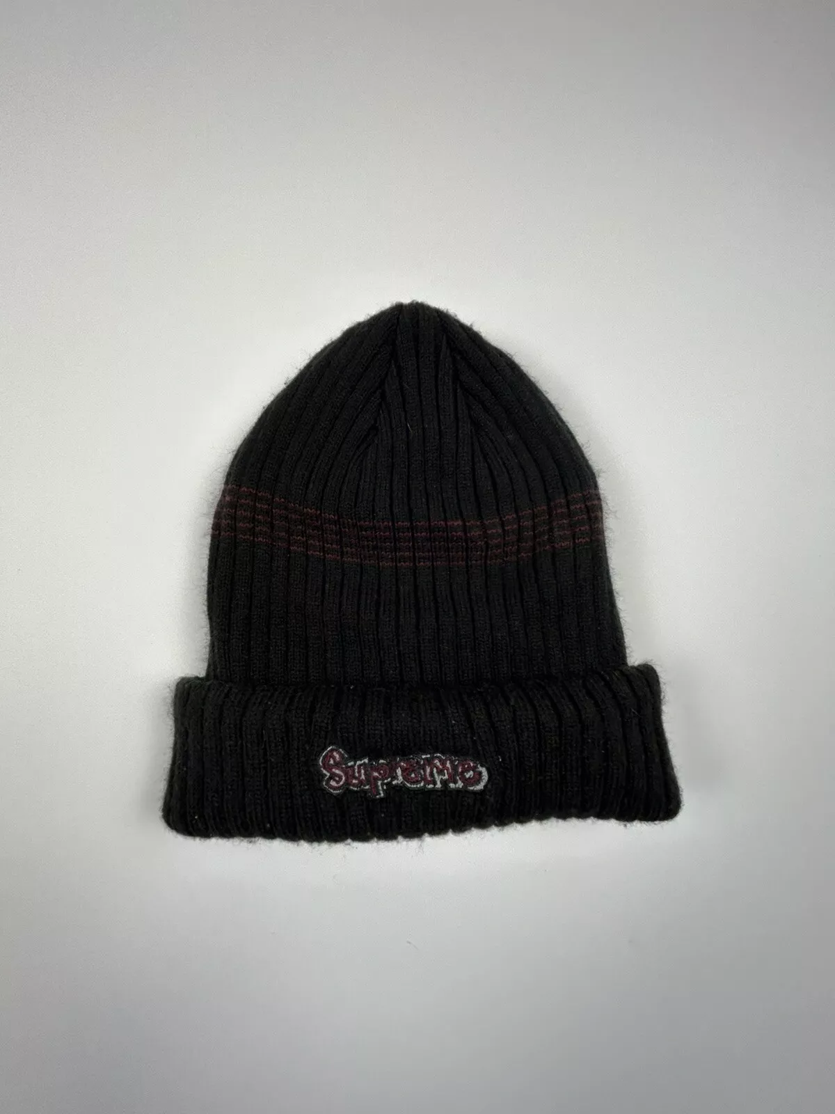 Bonnet d'hiver Supreme Beanie noir tricot côtelé rayé marron gonz logo