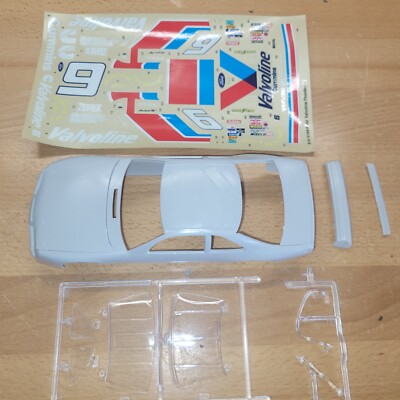 NASCAR VALOLINE T BIRD MARK MARTIN # 6 BODY,DECALS,GLASS,TRIM