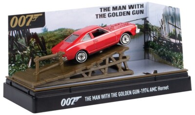 AMC Hornet 1974 mit Diorama James Bond 007 - 1:64 3in Motormax Diecast 79822