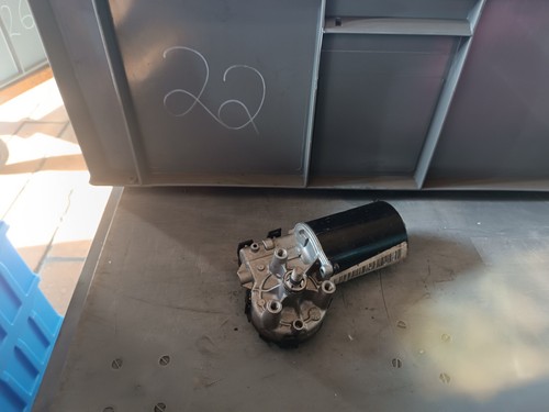 Scheibenwischermotor vorne 4B1955113 Bosch 0390241140 Audi A6 4B C5 Wischermotor