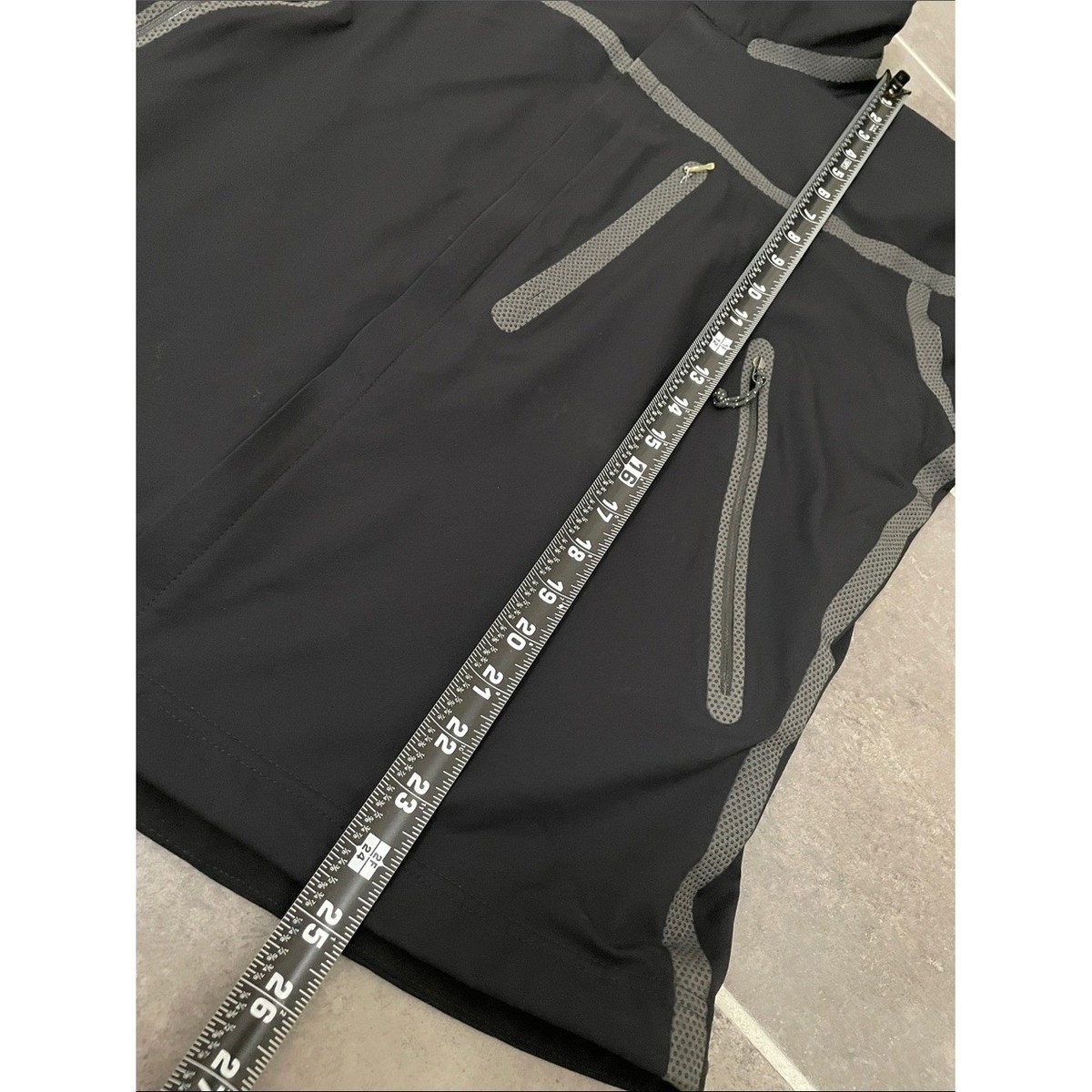 Mountain Hardwear Synchro Conduit Softshell jacket size Medium View 5