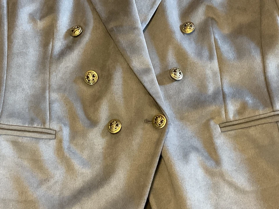 Blazer Iman Global Chic Luxe Imitación Gamuza Gris Doble Pecho XL (48"C26"L) Ligero Foto 2 de 2