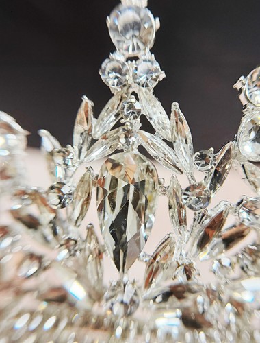Vintage Crystal Tiara, Classic Wedding Headpiece, Wedding Jewelry, Bridal Tiara - Picture 8 of 8